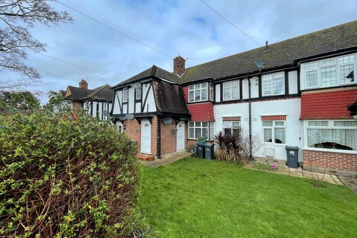 2 Bedroom Maisonette To Rent In Tudor Drive, Morden, SM4