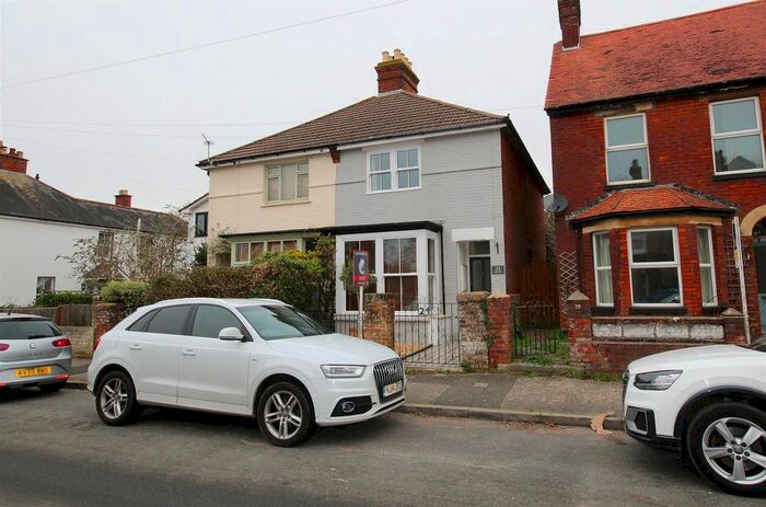 3 Bedroom Semi-Detached House To Rent In Middle Road, Lymington, SO41