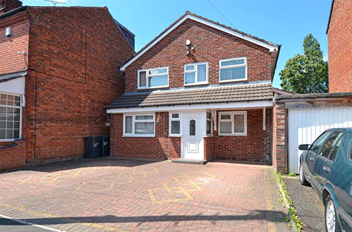5 Bedroom Link Detached House For Sale In Westfield Road, Kings Heath, Birmingham, West Midlands, B14