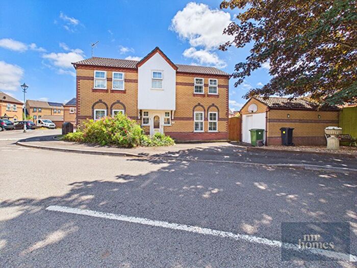 4 Bedroom Detached House For Sale In Waterhouse Drive, City Gardens, Cardiff, CF11