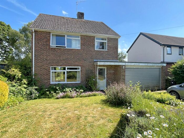 3 Bedroom Detached House For Sale In Bugmore Lane, East Grimstead, SP5