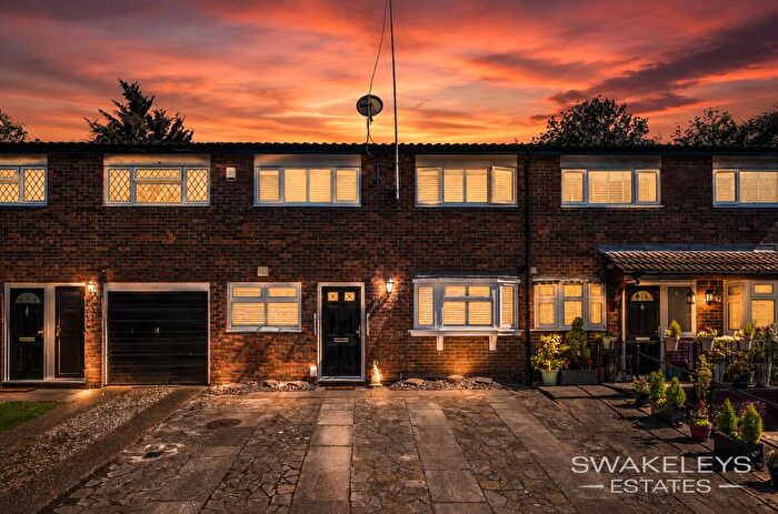 3 Bedroom Terraced House For Sale In Standale Grove, Ruislip, HA4
