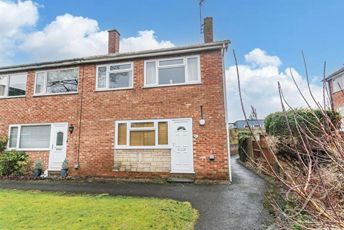 3 Bedroom End Of Terrace House For Sale In Kelstern Close, Mansfield, NG18