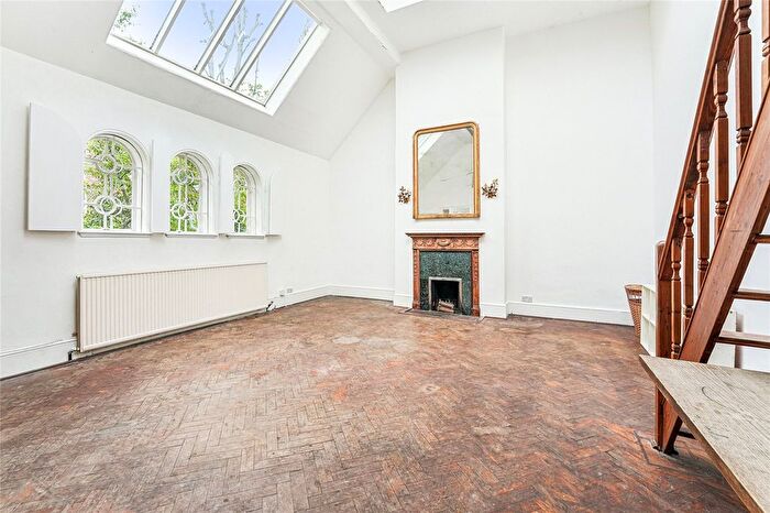 1 Bedroom Detached House To Rent In Albert Bridge Road, London, SW11