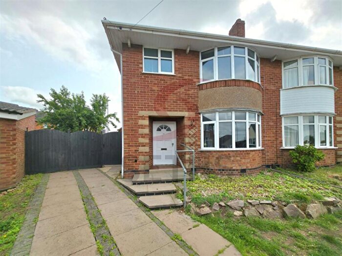 3 Bedroom Semi-Detached House To Rent In Primrose Hill, Oadby, Leicester, LE2