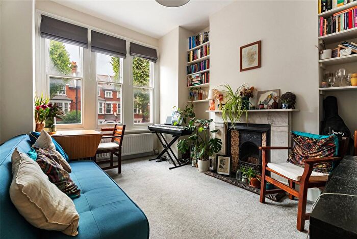 1 Bedroom Flat To Rent In Cavendish Road, Clapham South, SW12