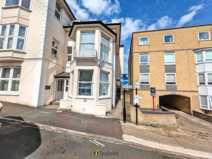 2 Bedroom Flat For Sale In George Street, Ryde, PO33