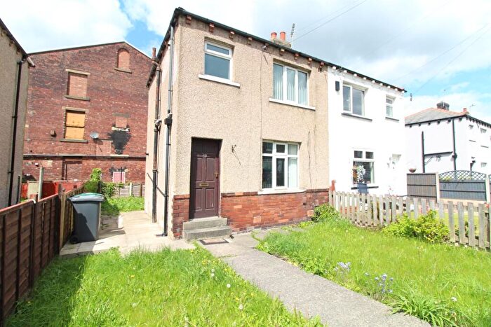 2 Bedroom Semi-Detached House To Rent In Compton Street, Bradford, BD4