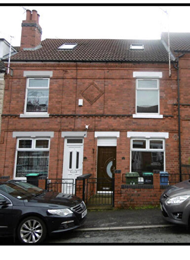 4 Bedroom Terraced House For Sale In Bentinck Street, Mansfield, Nottinghamshire, NG18