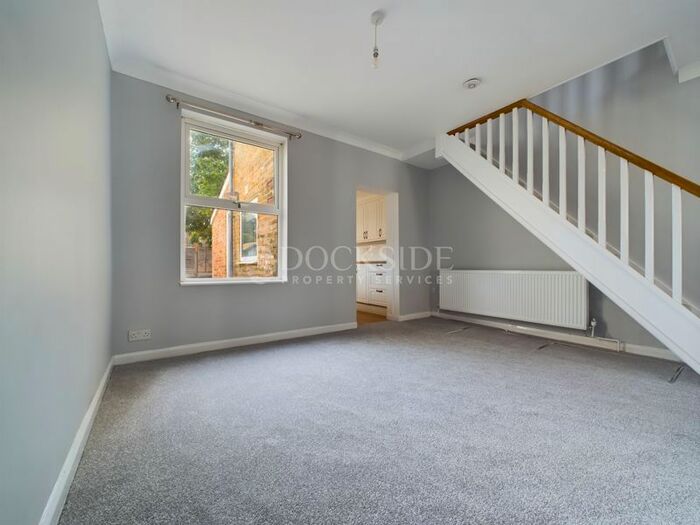 3 Bedroom Terraced House To Rent In Rochester Avenue, Rochester, ME1