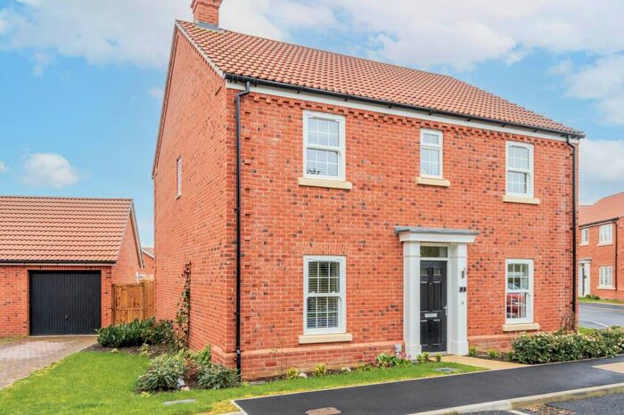 4 Bedroom Detached House For Sale In Stubbs Close, Wymondham, NR18