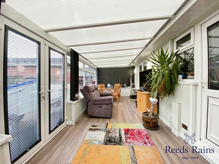 2 Bedroom Bungalow For Sale In Willow Court, Middlewich, Cheshire, CW10