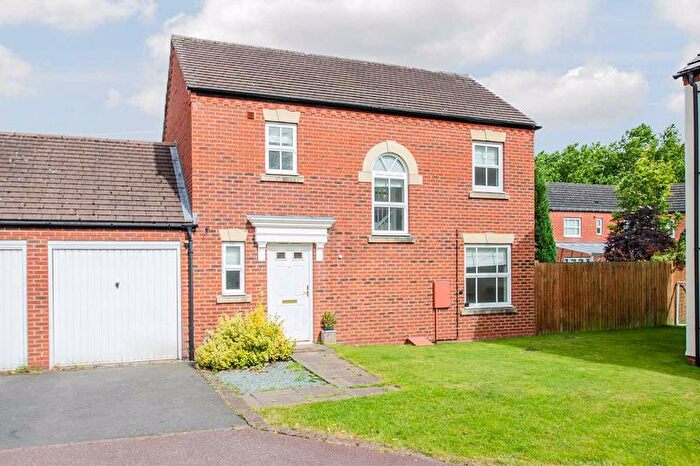 3 Bedroom Detached House To Rent In Whitehouse Drive, Lichfield, WS13