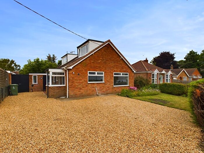 3 Bedroom Detached Bungalow For Sale In Church Road, Wiggenhall St Mary Magdalen, King's Lynn, PE34