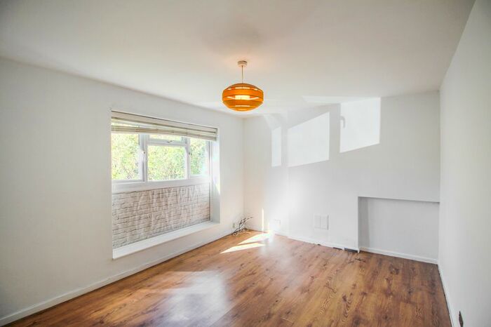 3 Bedroom End Of Terrace House To Rent In Lavender Hill, Enfield, EN2