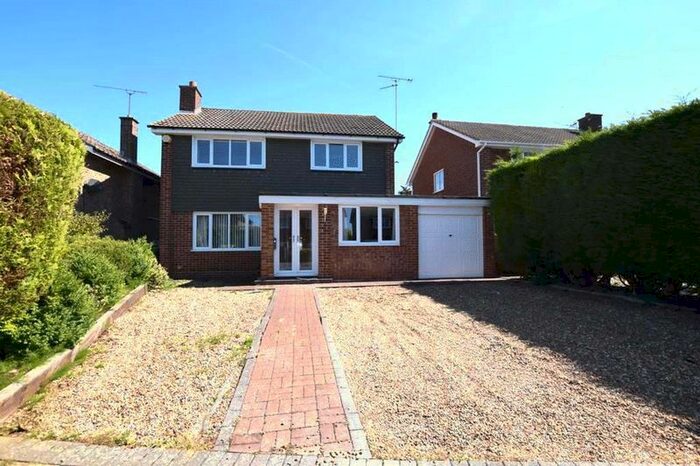 4 Bedroom Detached House To Rent In The Almonds, Bearsted, Maidstone, ME14