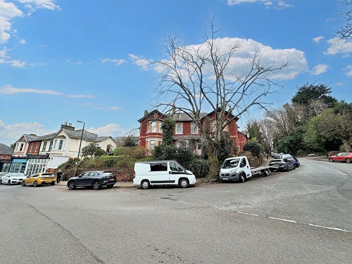 4 Bedroom Semi-Detached House To Rent In Walnut Road, Torquay, TQ2