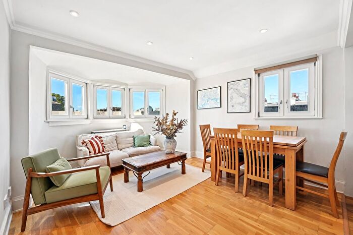 2 Bedroom Flat For Sale In Denbigh Street, Pimlico, SW1V