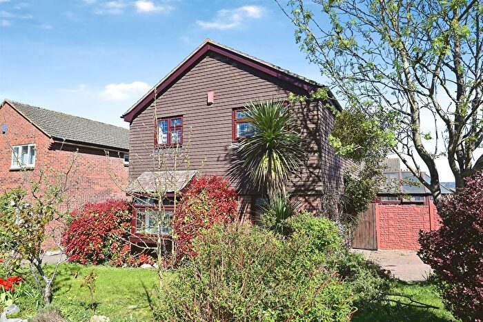 4 Bedroom Detached House For Sale In Horton Downs, Downswood, Maidstone, ME15