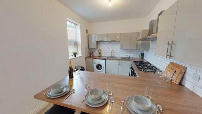 9 Bedroom Terraced House To Rent In Fraser Road, Portsmouth, Hampshire, PO5