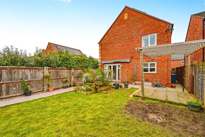 4 Bedroom Detached House For Sale In Bridgwood Road, Fradley, Lichfield, WS13