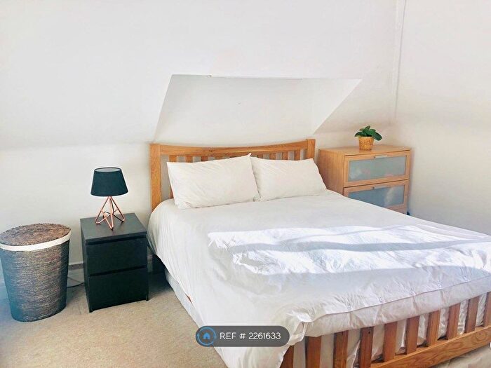 2 Bedroom Flat To Rent In Christchurch Road, London, SW2
