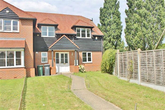 3 Bedroom Semi-Detached House To Rent In Park Corner Road, Southfleet, Gravesend, DA13