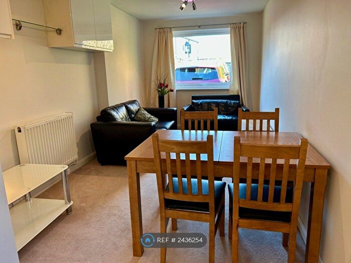 1 Bedroom Flat To Rent In Bladon Close, Oxford, OX2