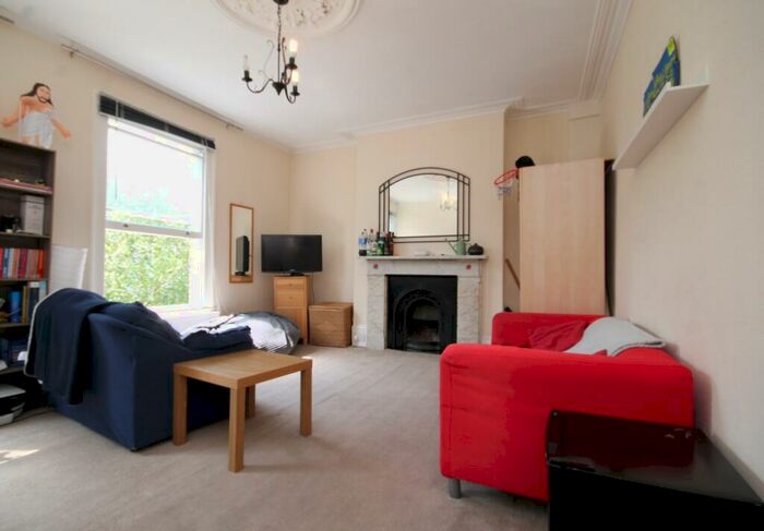 4 Bedroom Flat To Rent In Huddleston Road, Tufnell Park, N7