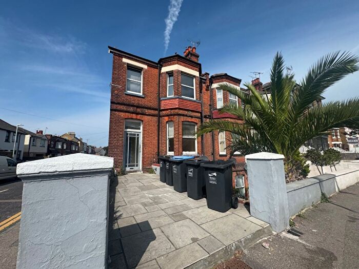 2 Bedroom Flat To Rent In Ramsgate Road, Margate, Kent, CT9