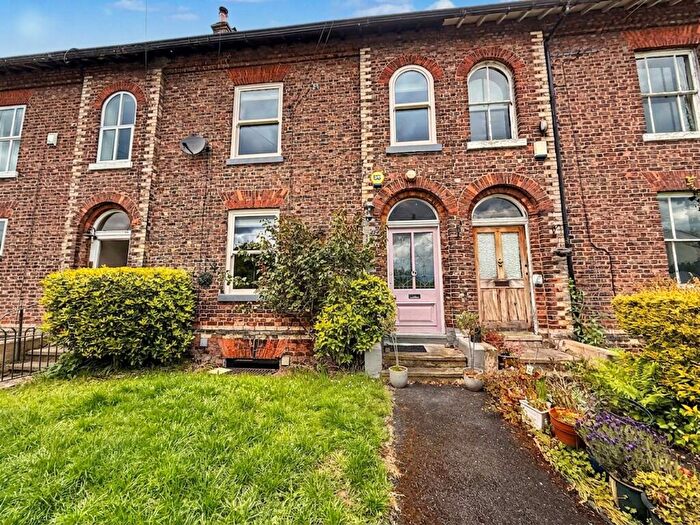4 Bedroom Terraced House For Sale In Church Lane, Prestwich, M25