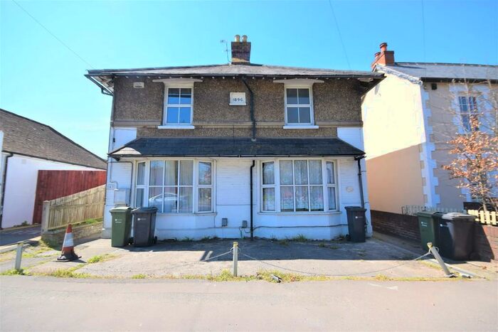 1 Bedroom Flat To Rent In Worplesdon Road, Guildford, GU2