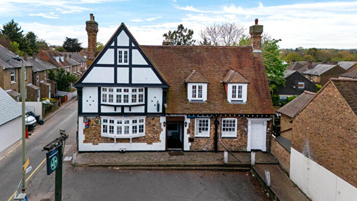 2 Bedroom Flat For Sale In Kent Road, Orpington, BR5