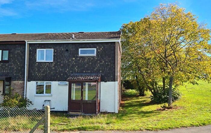 3 Bedroom Property To Rent In Vernon Close, Northants, NN11