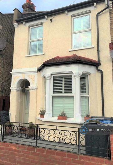 2 Bedroom End Of Terrace House To Rent In Crowther Road, London, SE25