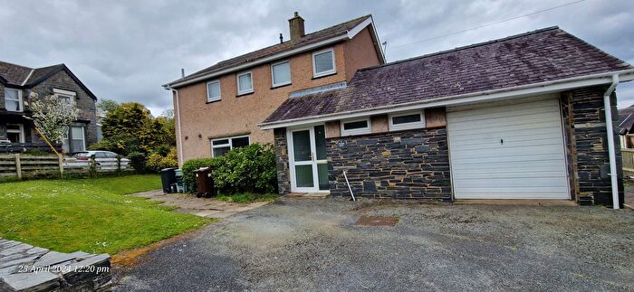 3 Bedroom Detached House To Rent In Town Hill, Llanrwst, LL26