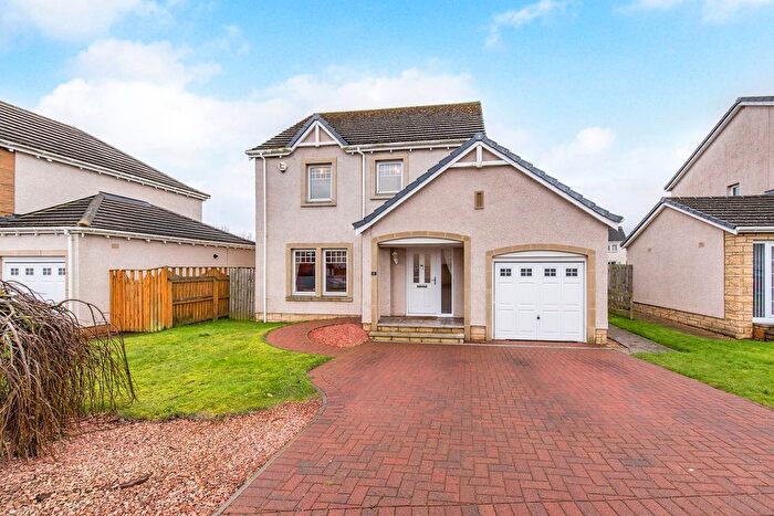 4 Bedroom Detached House For Sale In Black Devon Place, Inchture, Perth, PH14