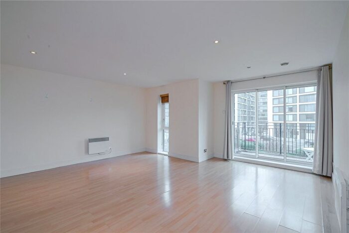 2 Bedroom Flat To Rent In Tollard House, Kensington High Street, London, W14