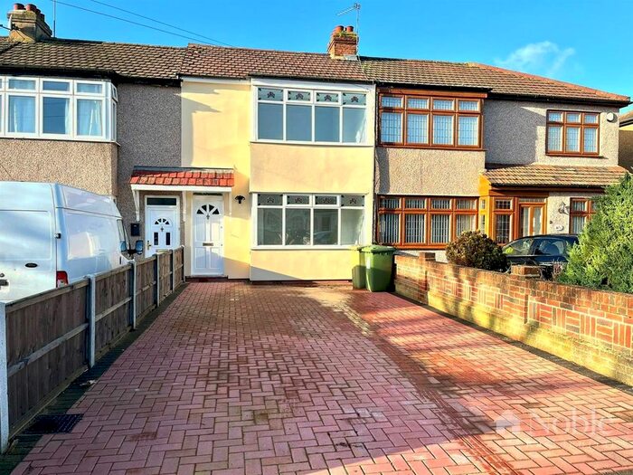 3 Bedroom Terraced House To Rent In Laburnum Avenue, Hornchurch, RM12