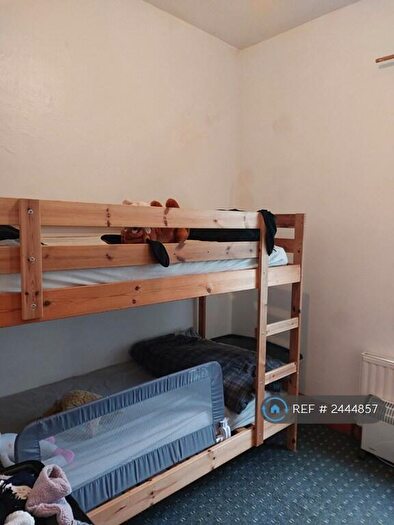 2 Bedroom Terraced House To Rent In Fenton Road, Huddersfield, HD1