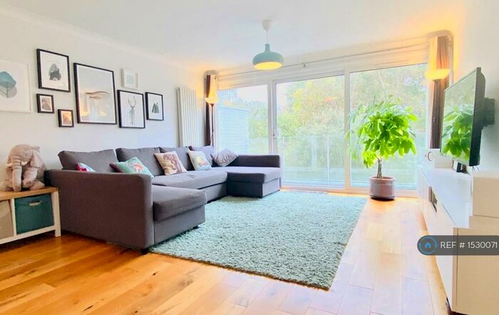 3 Bedroom End Of Terrace House To Rent In Dunster Crescent, London, RM11