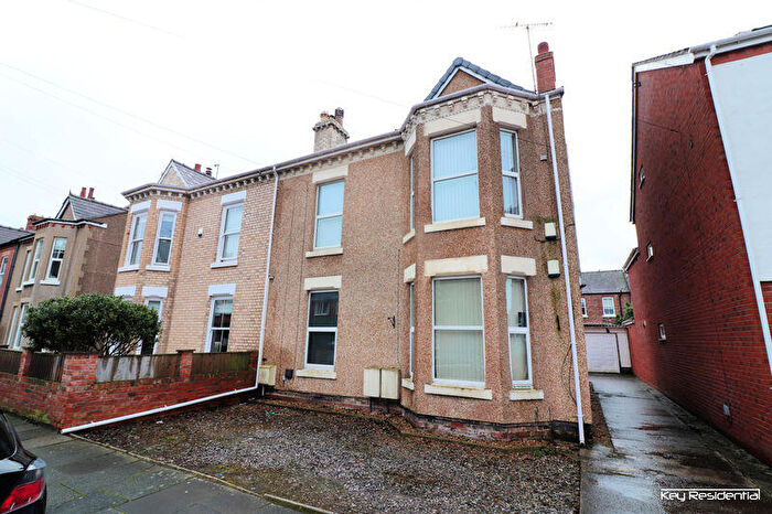 Flat To Rent In Eaton Road, West Kirby, Wirral, CH48