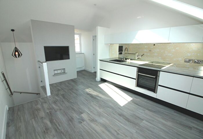 2 Bedroom Property To Rent In Hill Street, Leamington Spa, CV32