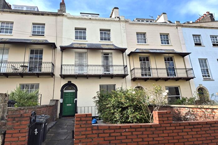 1 Bedroom Flat To Rent In Bedroom Ground Floor Flat In Clifton, BS8