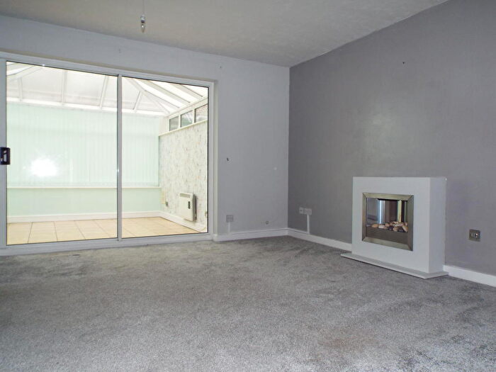 3 Bedroom House To Rent In Westgate Close, Rocester, ST14