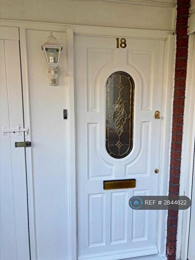 2 Bedroom Flat To Rent In Brownmoor Close, Liverpool, L23