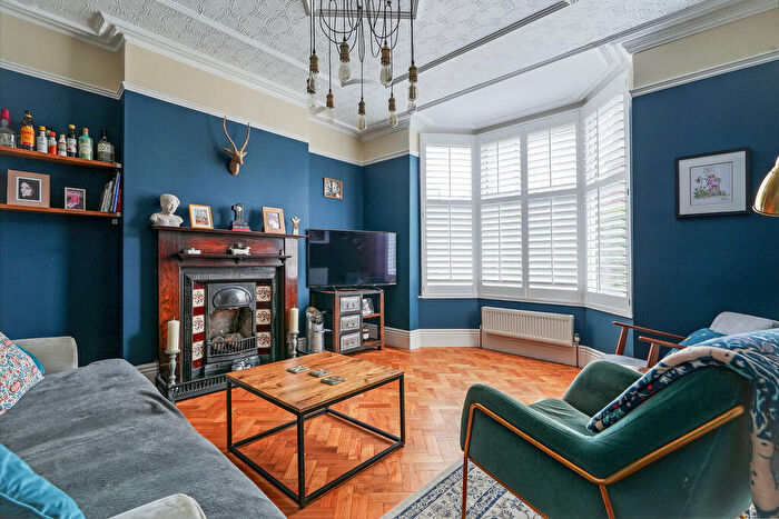 4 Bedroom Semi Detached House For Sale In Holmhirst Road, Woodseats, Sheffield, S8