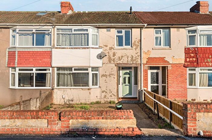 3 Bedroom Terraced House For Sale In Highfield Avenue, Fareham, Hampshire, PO14