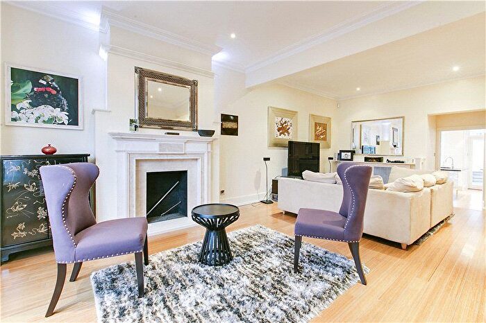4 Bedroom End Of Terrace House To Rent In Lysia Street, Fulham, SW6