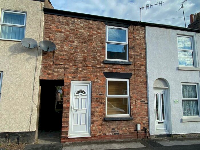 3 Bedroom Terraced House To Rent In Barton Street, Macclesfield, SK11